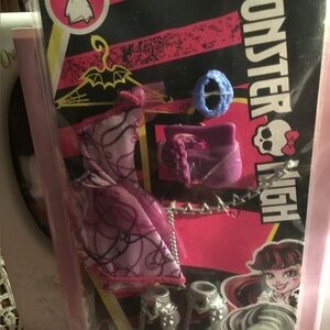 monster high black and purple deluxe maul session fashion pack spectra
